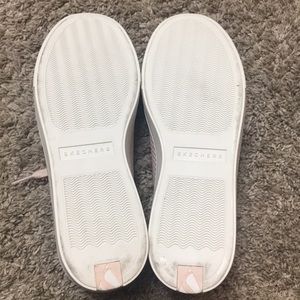 Skechers Shoes - Adorable comfortable Skechers Street shoes Skechers Shoes - Adorable comfortable Skechers Street shoes